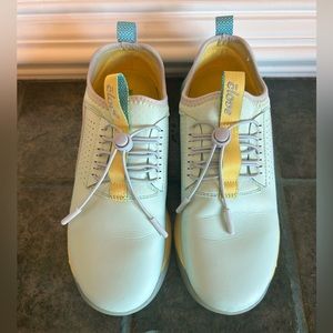 Clove Shoes Womens 7 Sneakers Apple Jade Nurse Comfort Support Healthcare Bungee